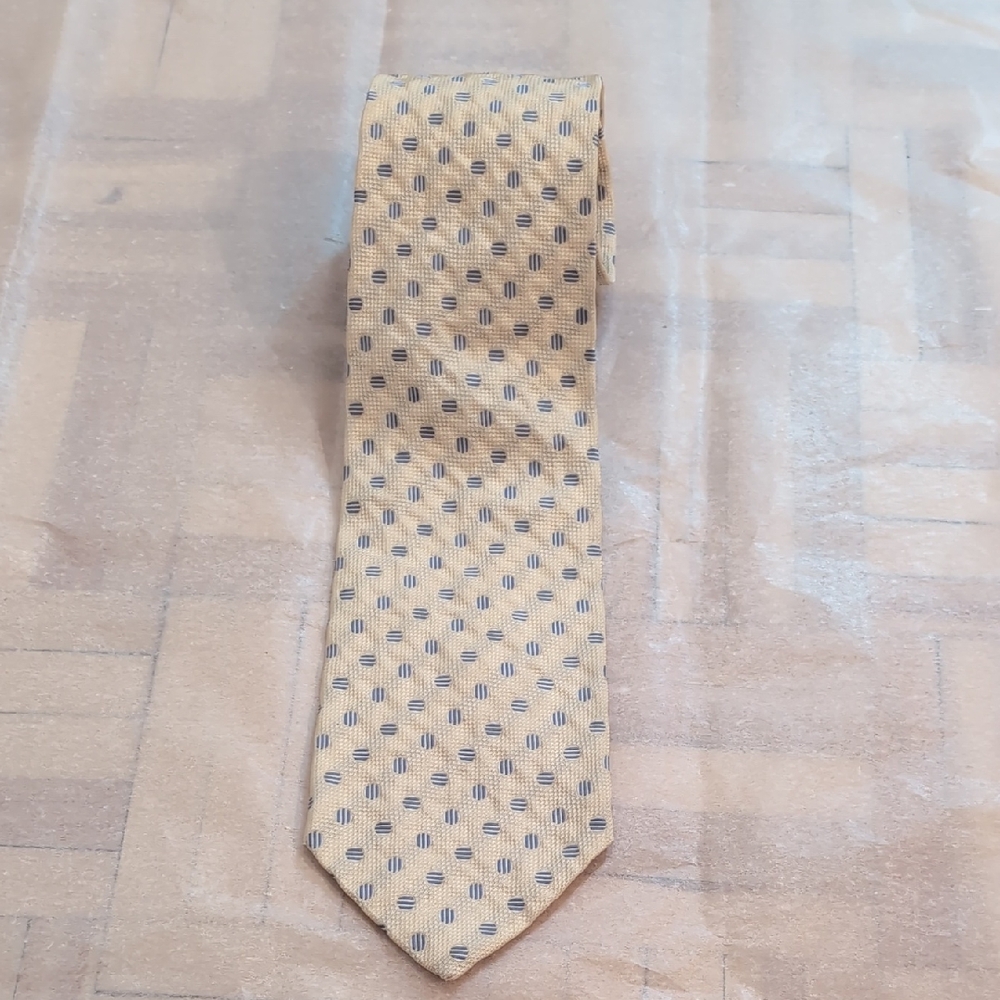 Hugo Boss Silk Yellow Tie with Blue Dots